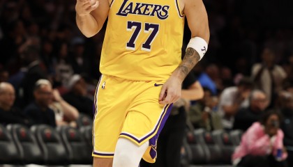 虎牙直播-现役单场60+得分榜都有谁？18人上榜&amp;克莱堪称高效 竟6人砍过70+