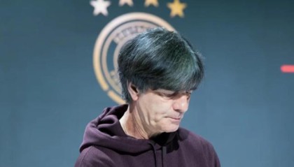 免费高清足球视频无插件在线直播-勒夫的4届欧洲杯：起点，教训，苦涩，终点